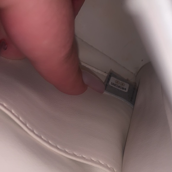 Chanel white caviar medium classic - Picture 11 of 12